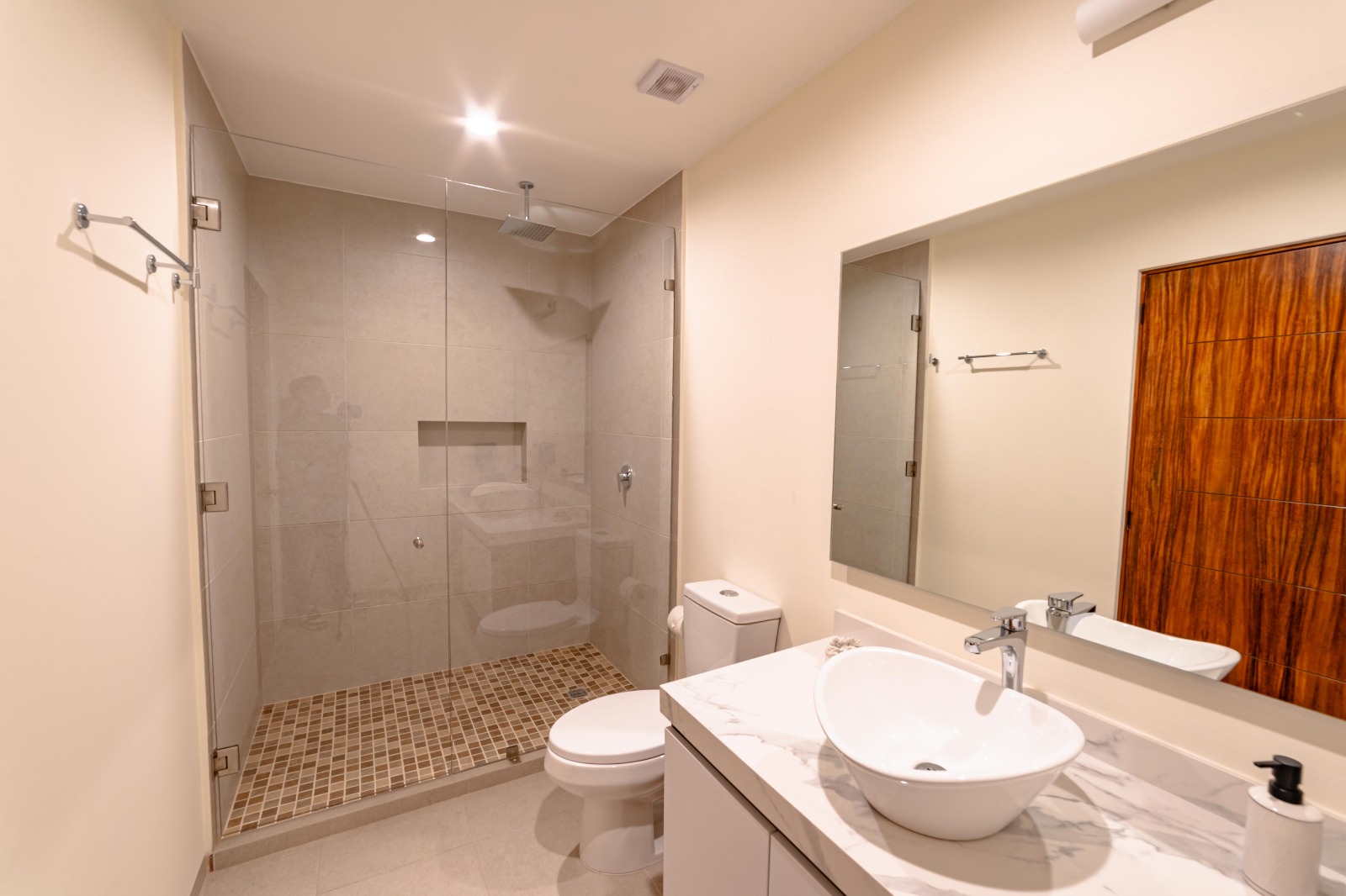 Detalle de acabados en una residencia de Sundara Condos & Plaza, Santa Cruz, Huatulco (1)
